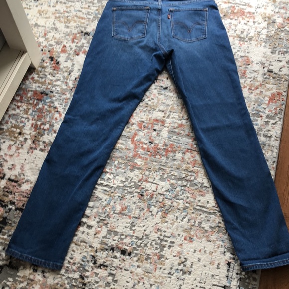 Levi’s size 6 P so comfy look great on. Great condition - Picture 2 of 11